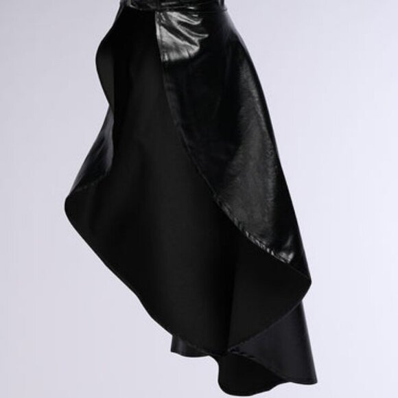 " THE HIGH AND LOW'S " PU BELT SKIRT (BRAND NEW!!!!!!!!!!!!!!!!!!! - Picture 3 of 6